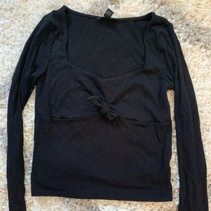 Black long sleeved cropped top
